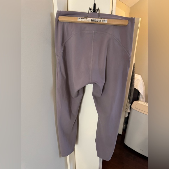 LULULEMON SIZE 10 INSTILL H/R 25”/ violet verbena - Picture 12 of 12
